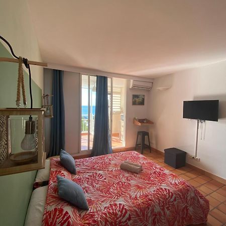 Studio Paisible Avec Piscine, Pas Loin De La Plage La Trinite Εξωτερικό φωτογραφία